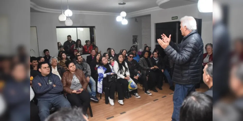 Rubens Bueno em encontro em Ponta Grossa.