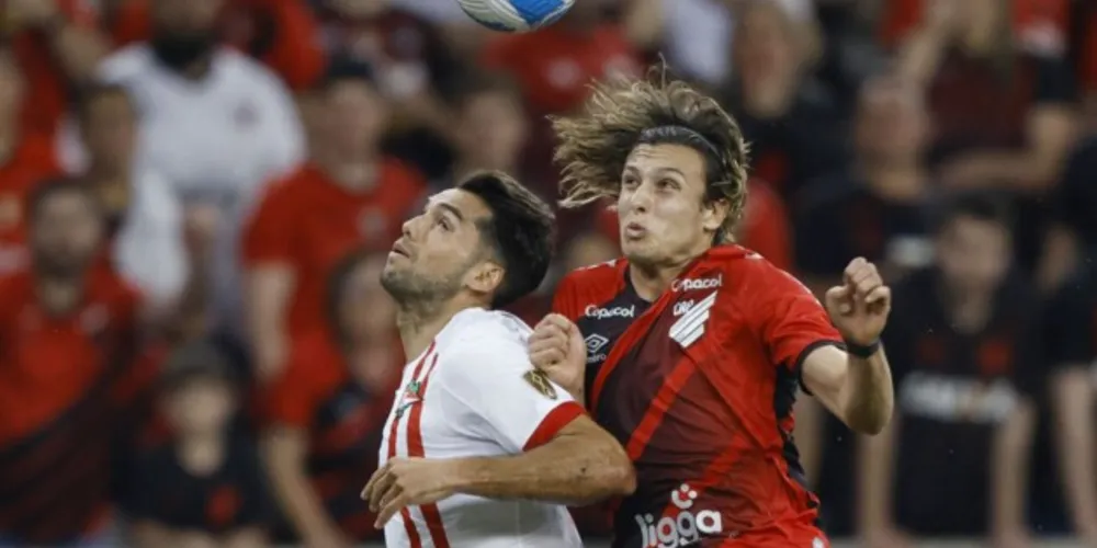 Partida é a primeira de uma série de confrontos decisivos do Furacão