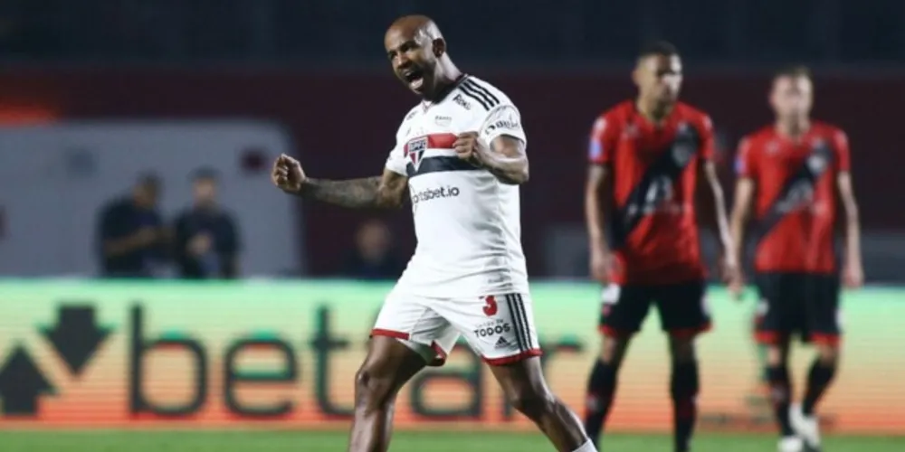 Patrick (foto) jogou pelo Fantasma entre 2012 e 2013