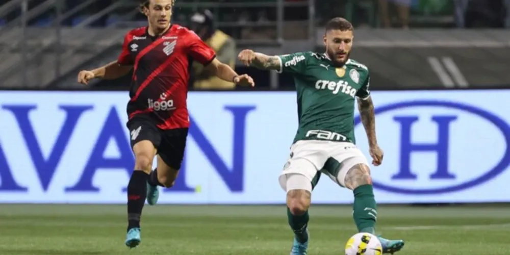 Ponta-grossense Zé Rafael (foto) deve estar em campo pelo Verdão