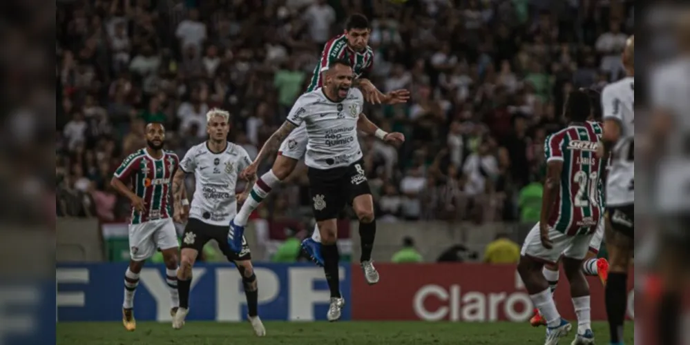 Na ida, Timão e Flu empataram em 2 a 2 no Maracanã