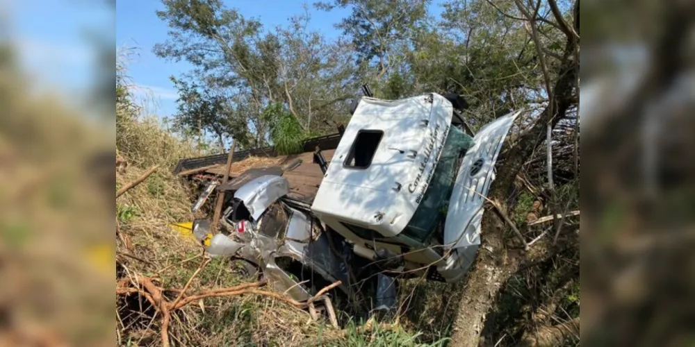 De acordo com a PRE, por volta das 15h, a pista pode ficar parcialmente interditada para a remoção dos veículos