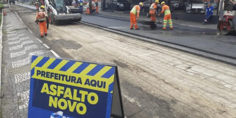 Intervenção rápida em trecho da Avenida João Manoel dos Santos Ribas começou na segunda e está sendo finalizada nesta terça, entre as rotatórias em frente à Rodoviária