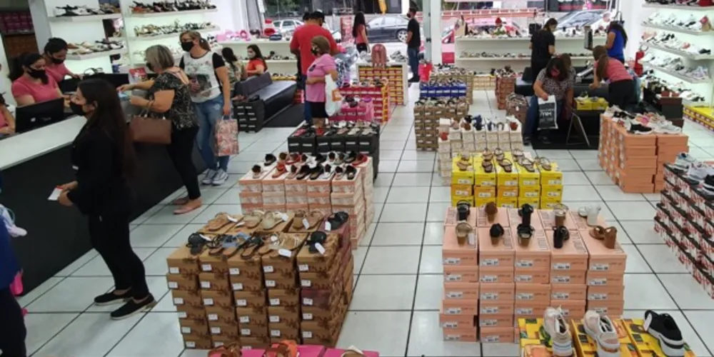 Lojas de calçados estão entre as que mais tiveram alta nas vendas neste ano