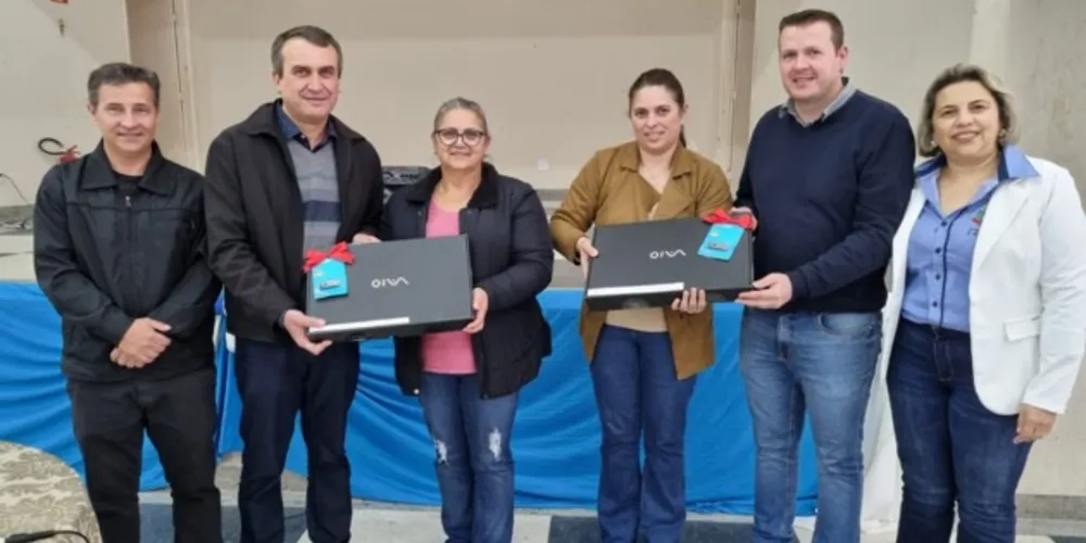Ao todo, 159 novos equipamentos foram distribuídos para os profissionais de ensino