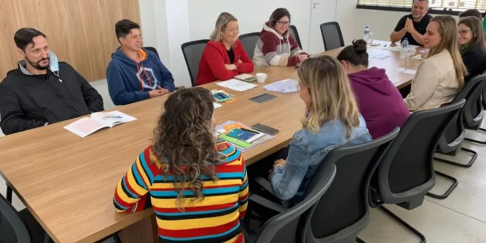 Conselho Regional de Nutricionistas da 8ª Região (CRN-8) participou de reunião com o vice-prefeito, Jeverson Gomes