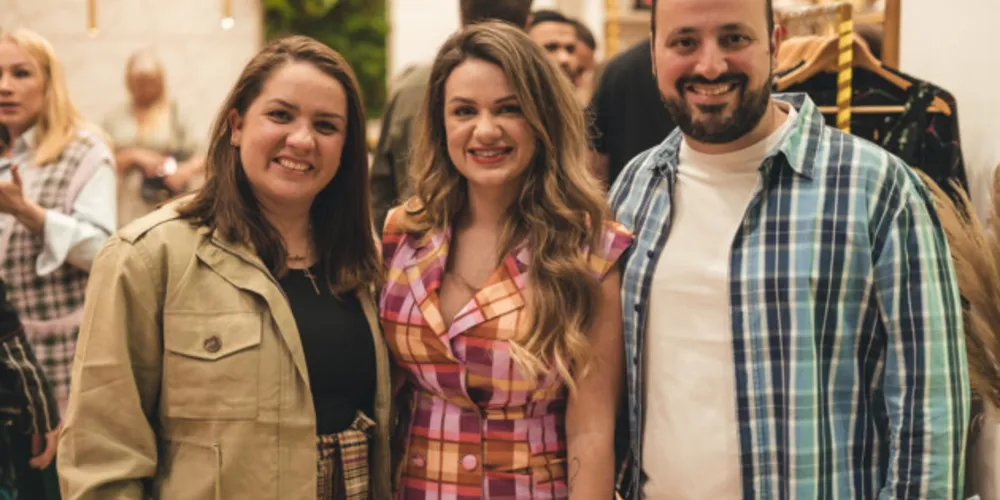 Carolina Vendrami, Jeniffer Fernandes e Conrado Vendrami