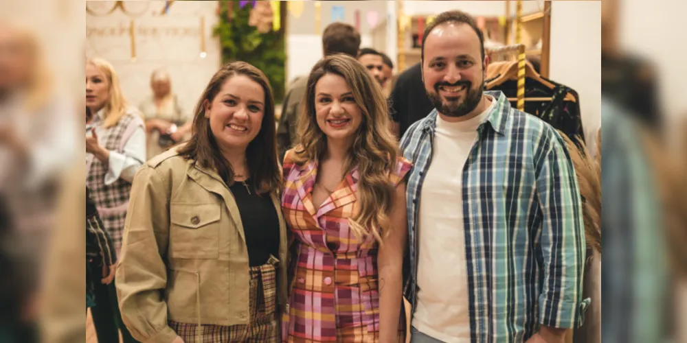 Carolina Vendrami, Jeniffer Fernandes e Conrado Vendrami