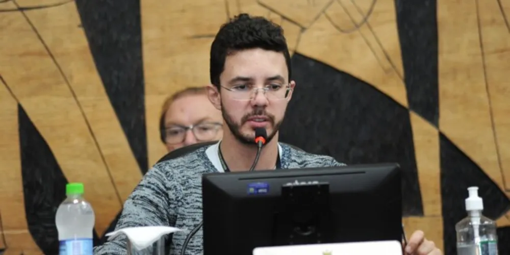 O vereador Dr. Erick (PSDB) se comprometeu a realizar alterações textuais no projeto de lei e reapresentar a proposta futuramente.