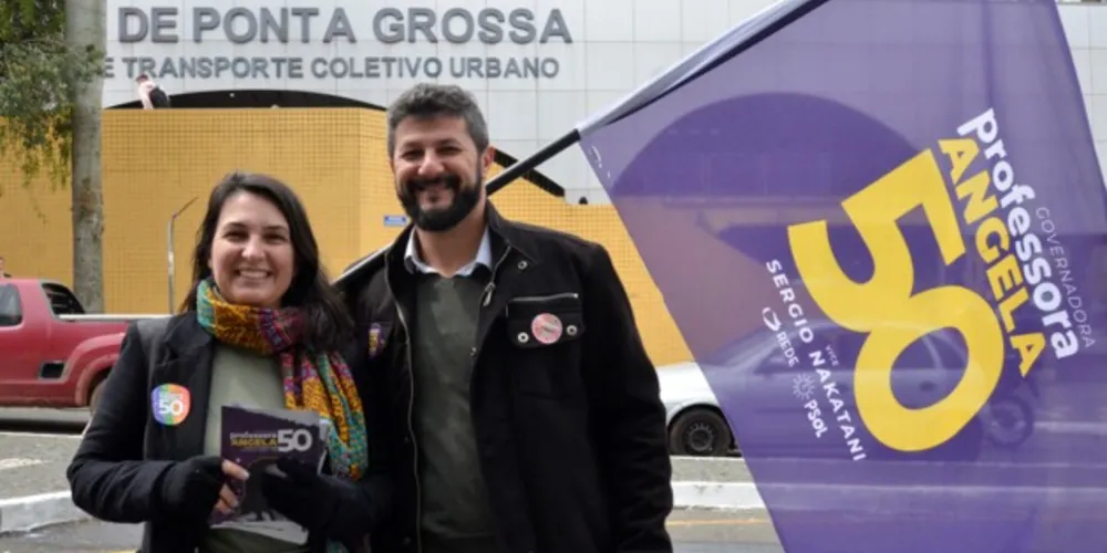 Professora Angela e Professor Ricardo no centro de Ponta Grossa.