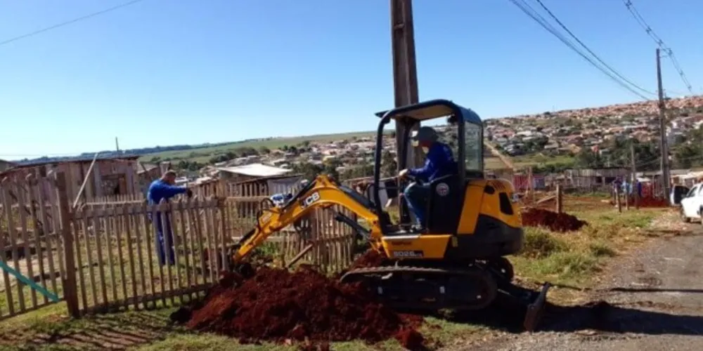Foram 7 residencias que receberam o serviço na manhã desta quarta-feira (3).