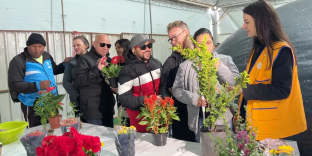 Grupo da associação também visitou o Planetário que foi montado no Parque Ambiental