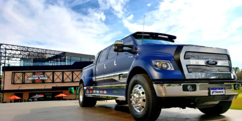 Os passeios serão realizados das 10h às 18h, de terça a domingo, e comportam até seis pessoas de carona