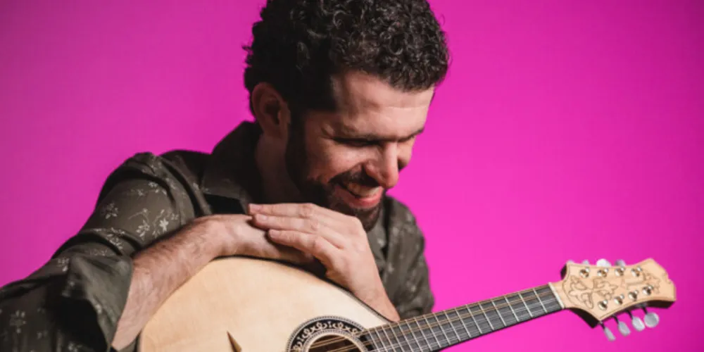 O concerto instrumental é liderado pelo bandolinista Daniel Migliavacca
