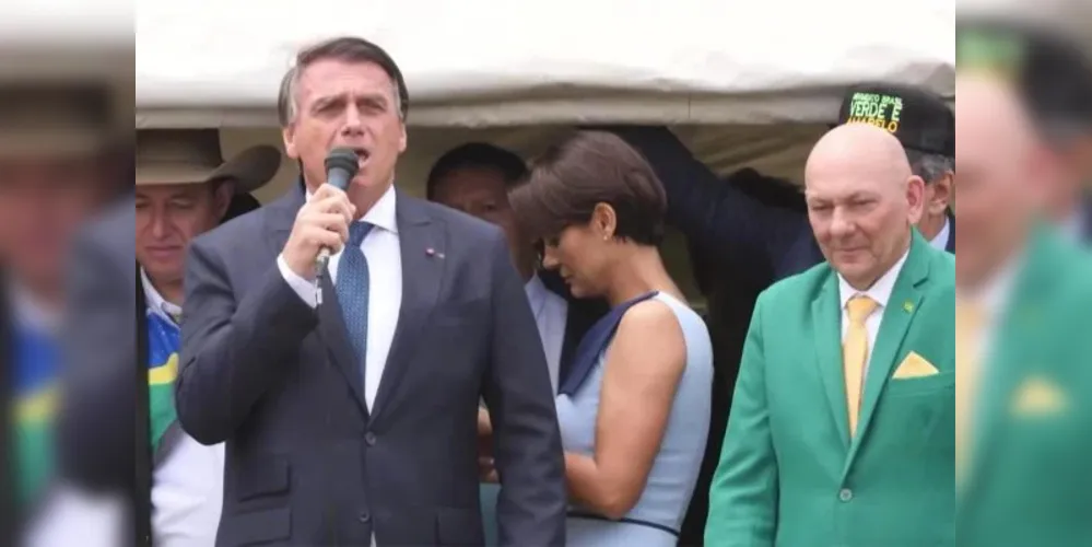 Ao falar de Janja, em ataque velado à esposa do petista, Bolsonaro disse que “não há o que discutir”