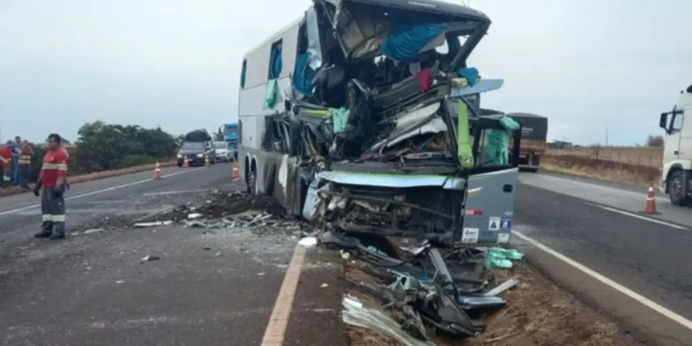 Ônibus havia saído de Rio Quente (GO) e seguia para Cornélio Procópio.