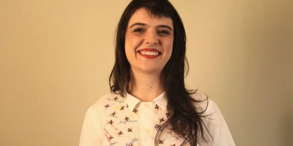 Novo show, que traz influências italianas, antropofágicas e tropicalistas MPB, programações eletrônicas e projeções audiovisuais dão o tom do espetáculo Brava