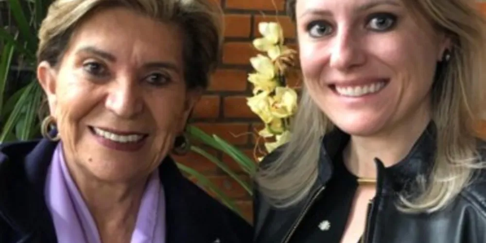 Prefeita Elizabeth e Tatyana Denise Belo.