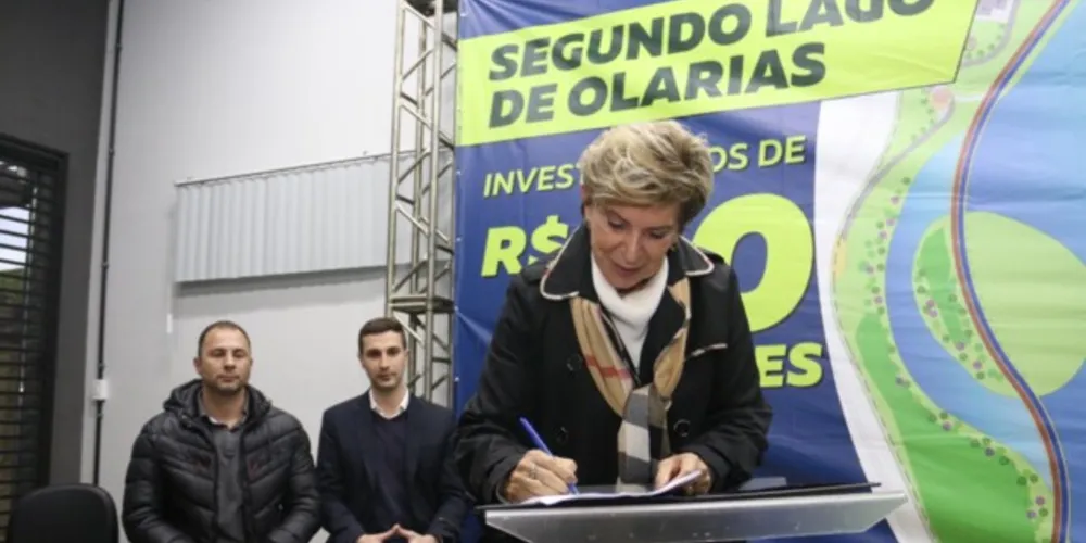 A cerimônia de assinatura da licitação da primeira fase foi realizada no Centro Municipal de Educação Ambiental