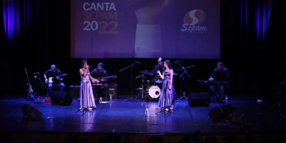 O evento musical contou com apresentações de alunos e arrecadou alimentos para entidades filantrópicas da cidade