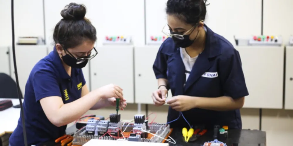 Senai oferece mais de 10 mil vagas gratuitas em cursos