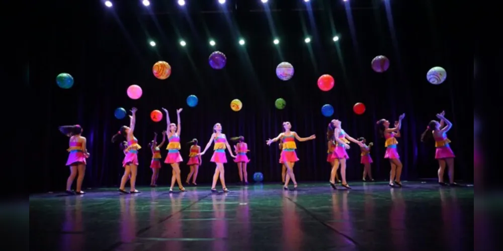 Grupos de todo o Estado estiveram participando do evento cultural em Ponta Grossa