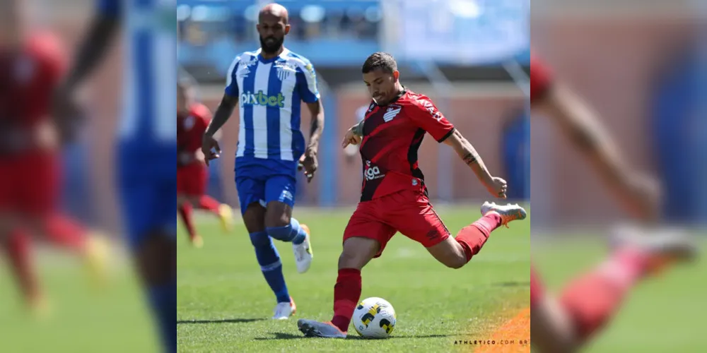 Terans marcou um golaço na segunda etapa.