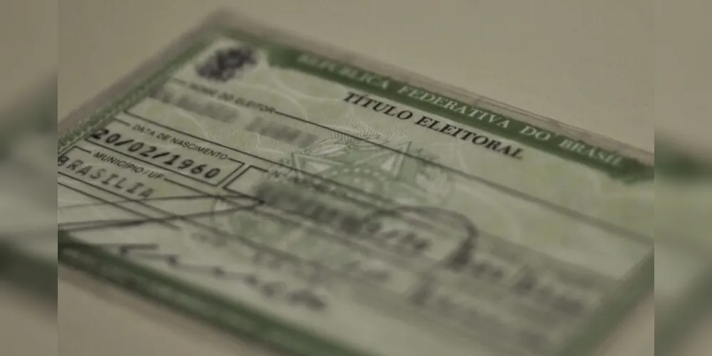 Nos cartórios eleitorais de todo o país, documento é impresso na hora para a população
