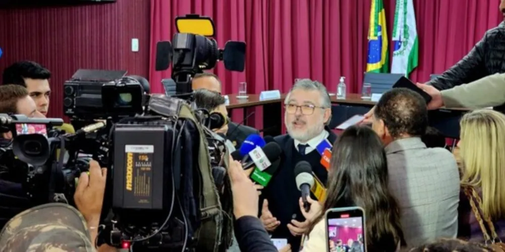 Coletiva de imprensa desta terça-feira (27);