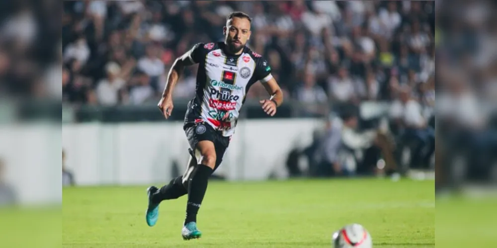 Paulo Sérgio (foto) volta à briga por um lugar no ataque alvinegro