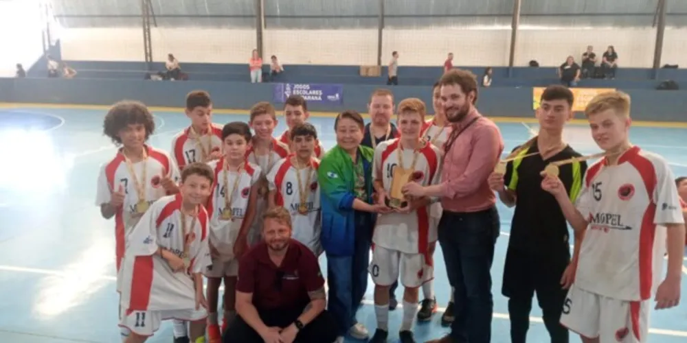 Escola de Ponta Grossa venceu Cianorte e conquistou a medalha de ouro