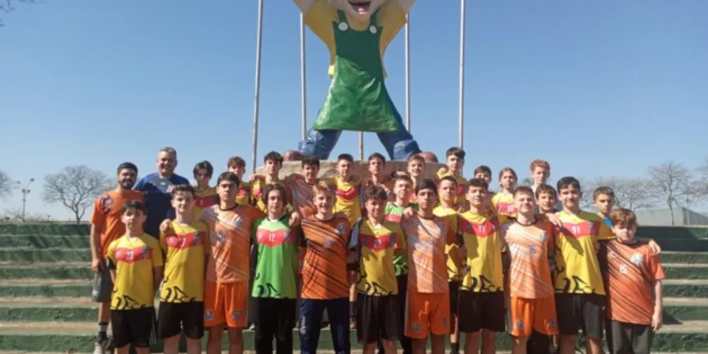 Marista Pio XII, atual campeão paranaense, e Colégio Sepam garantiram Ponta Grossa nos luagres mais altos do pódio em Campo Mourão