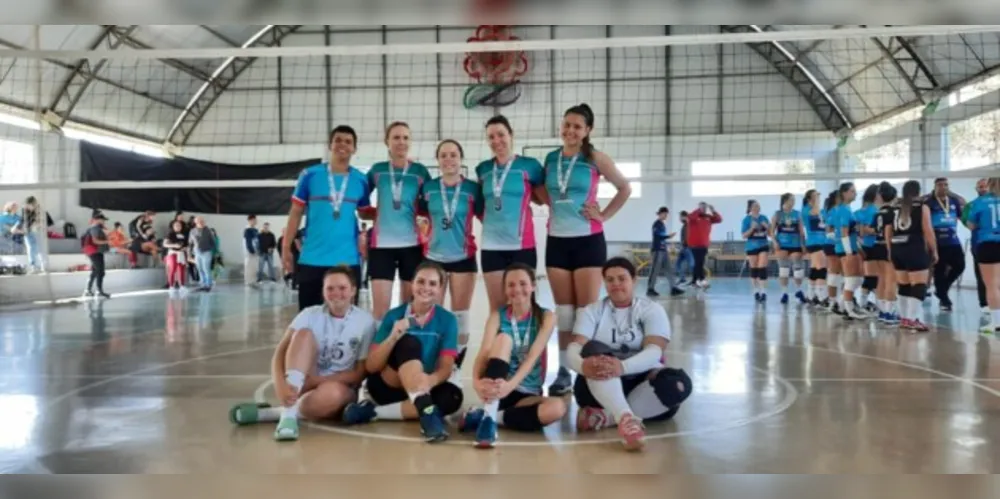 Equipe feminina ficou na segunda posição e a equipe masculina conquistou o terceiro lugar na fase regional da competição estadual.