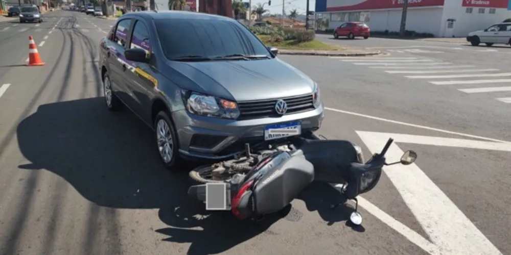 Colisão foi no início da tarde deste feriado, próximo ao acesso da avenida Dom Geraldo Pellanda