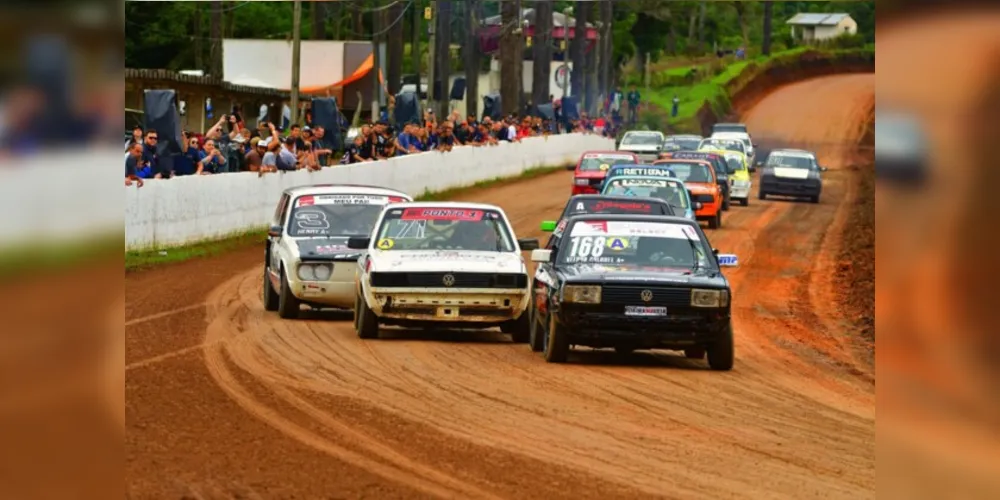 As provas serão disputadas nas categorias Marcas, Old Fusca Velocidade, Turismo Clássico Catarinense (TCC), Kart Cross Força Livre e CBA, com a participação de mais de 50 carros e grande público de toda a região.