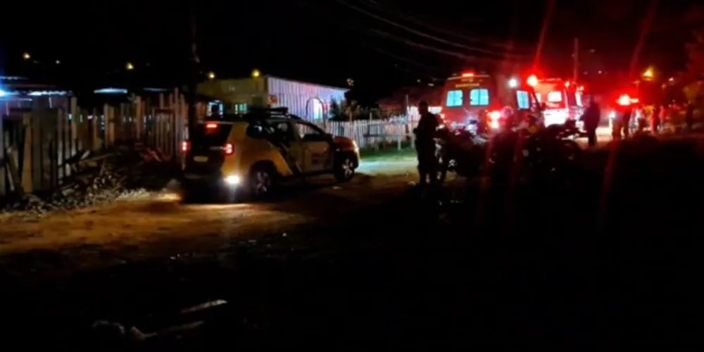 Atirador procurou pela vítima em residências da região e, quando a encontrou, efetuou os disparos