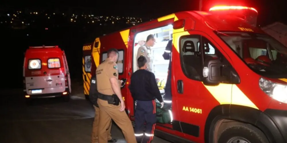 Rapaz de 23 anos foi baleado após ir a casa de familiares da esposa