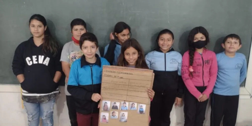 Alunos compuseram os diferentes elementos presentes neste meio de comunicação