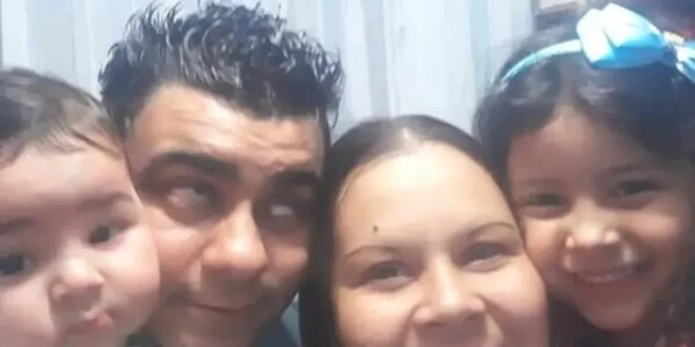 Pedro mora com sua esposa e duas filhas pequenas