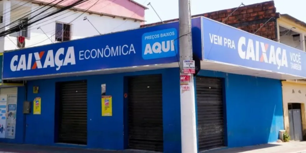 Toda a identidade visual se aproveitou da cor da antiga loja, que já tinha as paredes pintadas de azul