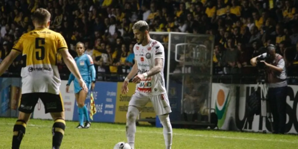 Operário não suportou a pressão dos donos da casa e volta com resultado negativo de Criciúma.