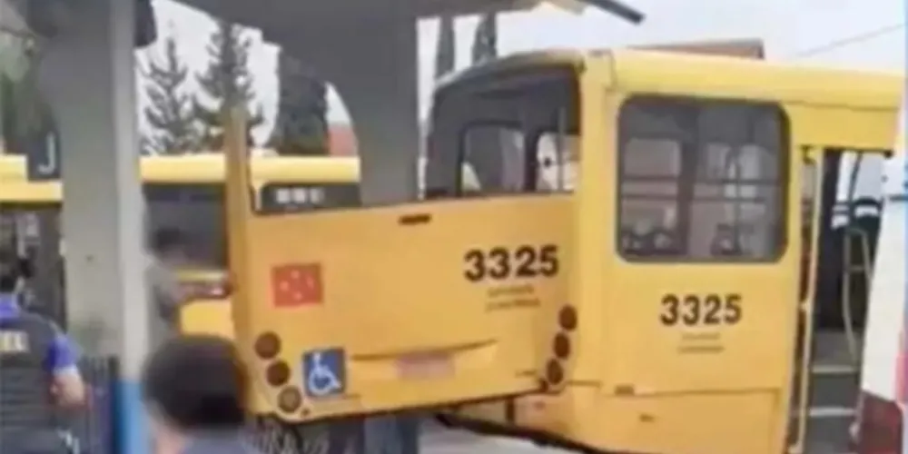 Imagens foram gravadas por uma pessoa que estava no local e o vídeo viralizou na internet