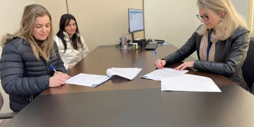 A Prefeitura de Ponta Grossa renovou, nesta terça-feira (23), a parceria com o Clube Hípico de Ponta Grossa, por meio do Programa Selo Social, para a realização do projeto ‘Tassia Antunes: Montar é Amar’