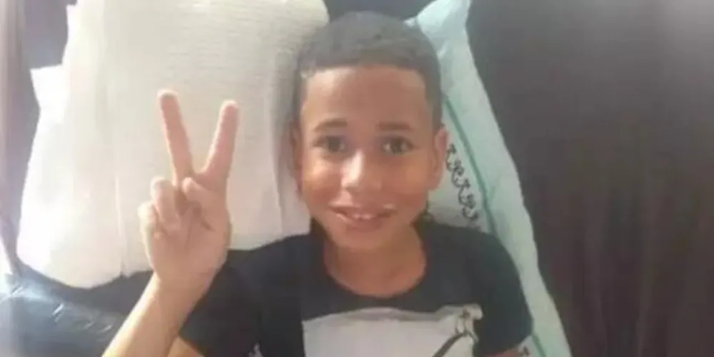 João Victor Santos Mapa tinha 10 anos, ele foi encontrado desacordado dentro de um guarda-roupa