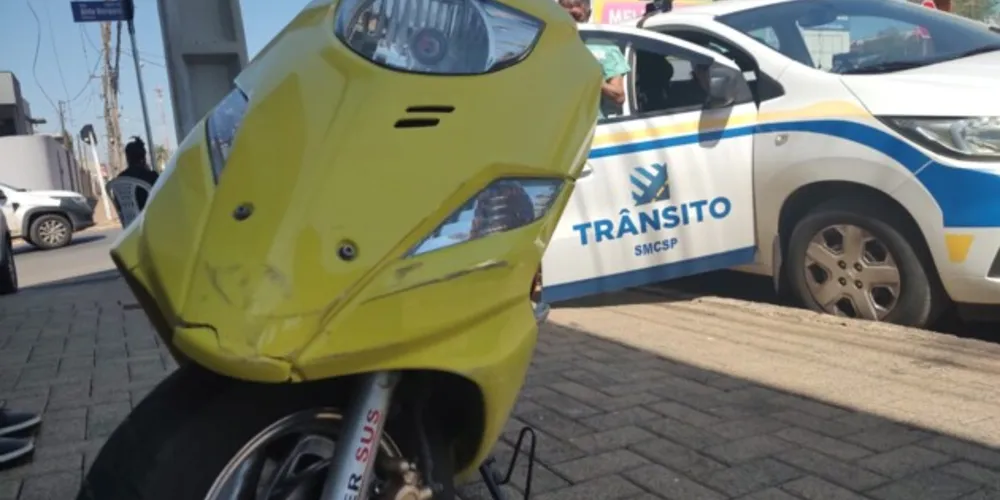 Pessoa que estava na garupa da motocicleta sofreu uma contusão no pé esquerdo