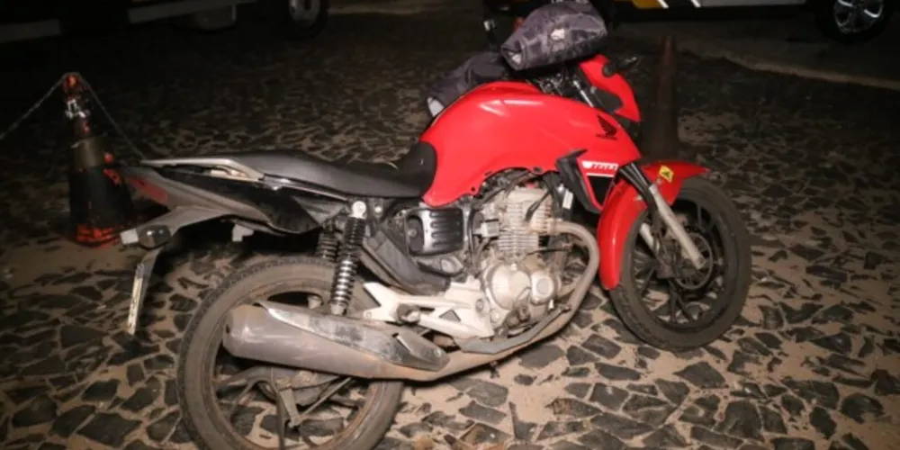 Moto furtada teria sido adquirida pelo suspeito nas redes sociais