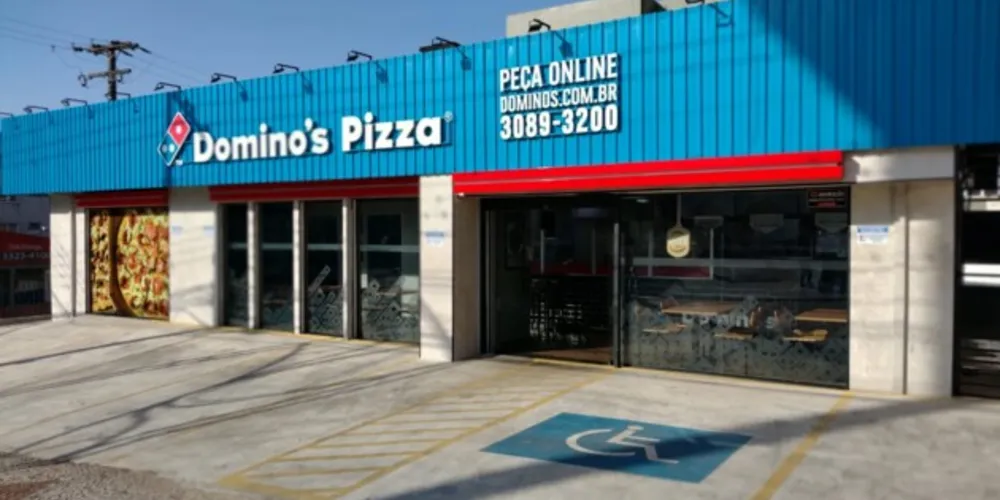 Neste mês, o cliente pode montar sua pizza média e pagar R$ 32,90 e R$ 42,90 na pizza grande