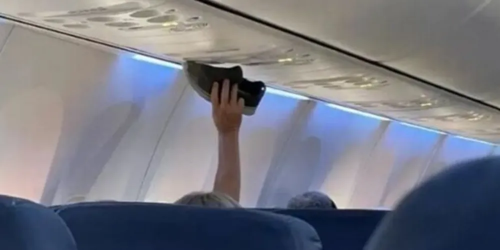 Passageiros temiam a possibilidade de um cheiro ruim se espalhar pela aeronave