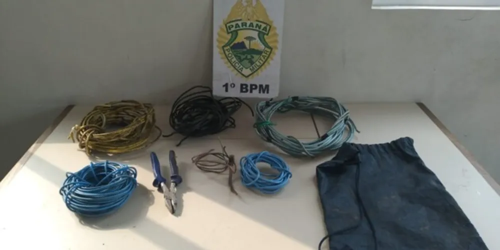 Operação foi realizada na manhã deste domingo (11).