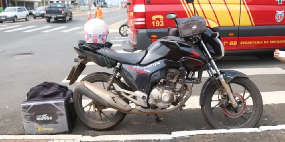 Os veículos ficaram no local aguardando a equipe da Polícia Militar, que elaborou o boletim de ocorrência